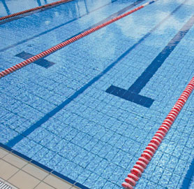 Carreaux de porcelaine pour piscine